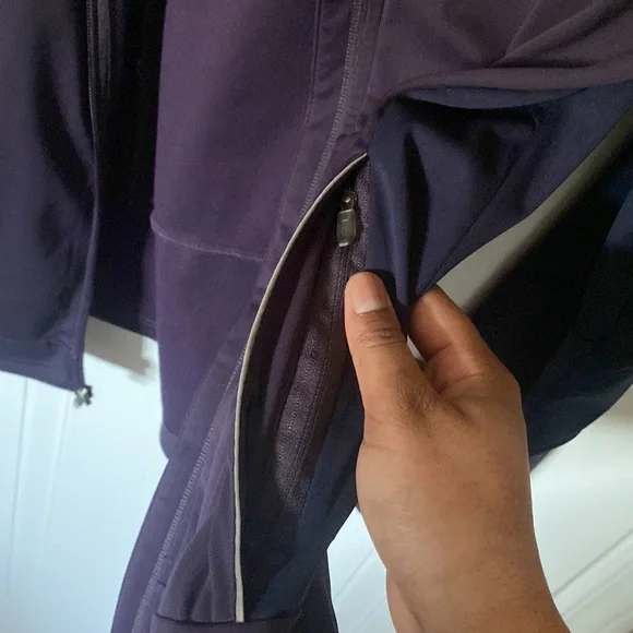 Columbia Shell Jacket - Picture 3 of 3